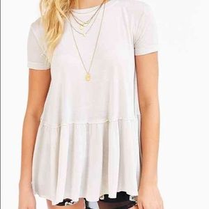 URBAN OUTFITTERS || truly madly deeply blouse